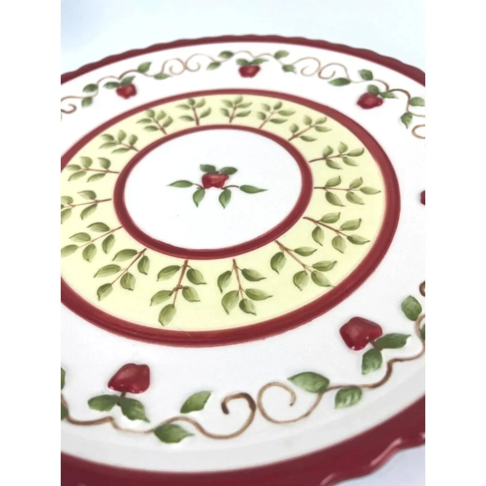 Giftcraft Raised Apple Plates Karla Dornacher Set of 2 8.5